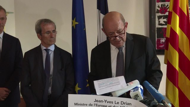 Barcelone: 28 Français blessés dont 8 grièvement (Le Drian)