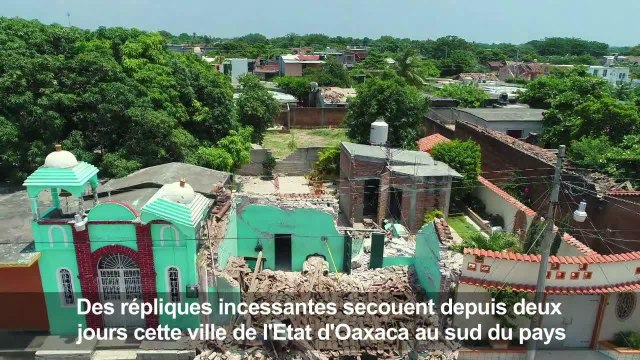 Mexique: les familles enterrent leurs proches victimes du séisme