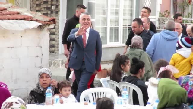 KIRKLARELİ - Kırklareli Valisi Bilgin Roman vatandaşlarla iftarda buluştu