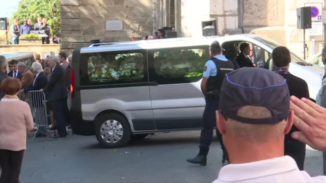 Obsèques des deux cousines assassinées à Marseille