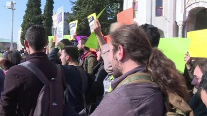 Manifestation d'étudiants turcs contre le "contrôle" de l'Etat