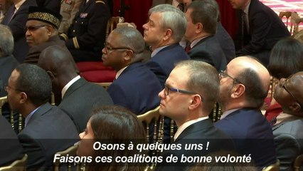 Macron: l'Europe ne peut progresser à 27 "de manière homogène"