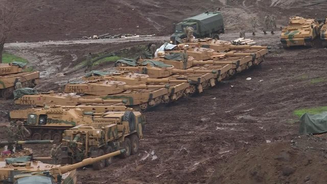 Turquie: des centaines de soldats se préparent près de la Syrie