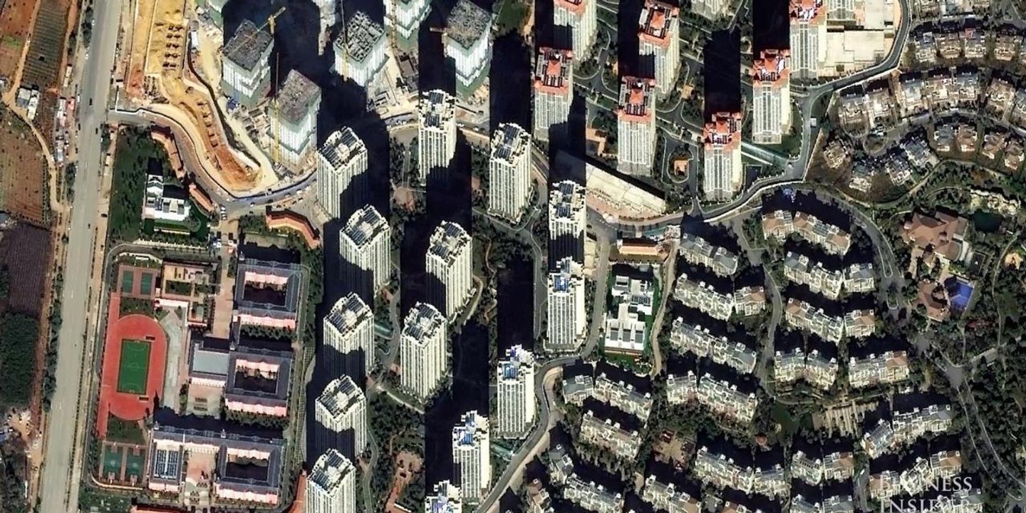 De nouvelles images par satellite montrent l'étendue des villes fantômes en Chine