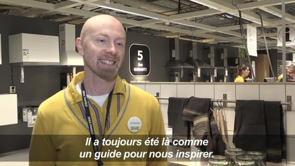 Une minute de silence dans un IKEA après la mort du fondateur