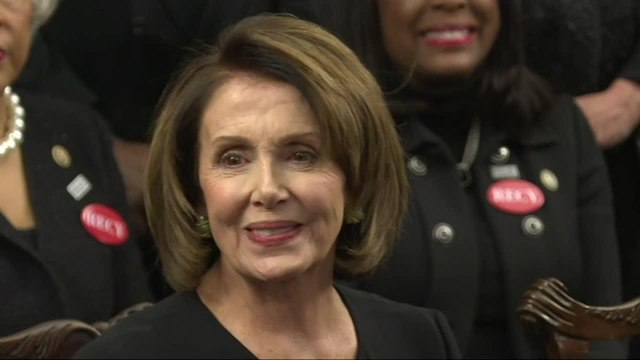 Des membres du Congrès en noir avant le discours de Trump
