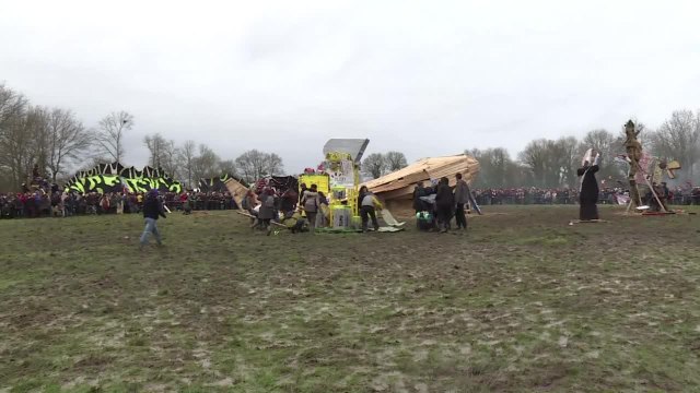 NDDL: les opposants fêtent sur la ZAD l'abandon du projet