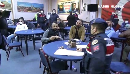 İzmir'in 'Kolpaçino' kumarhanesine baskın! İçerisi yine şampiyonlar ligi