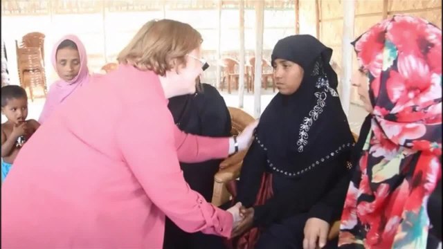 Rohingyas: des Prix Nobel de la Paix interpellent Suu Kyi