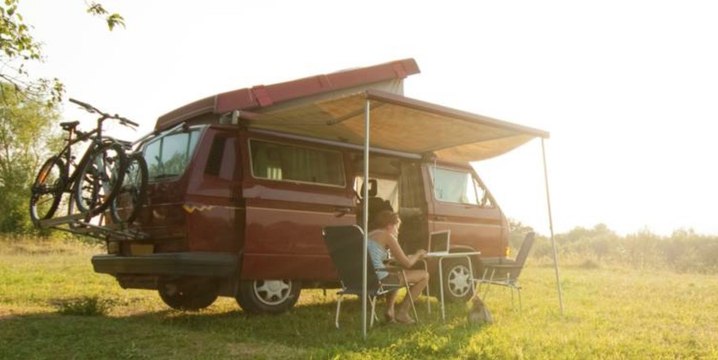 Camionnettes et vans aménagés : la grogne des conducteurs face au nouveau contrôle technique
