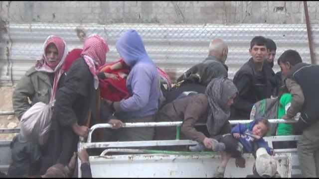 Ghouta Orientale: des milliers de Syriens continuent de fuir