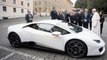 Le pape François vend sa Lamborghini aux enchères !