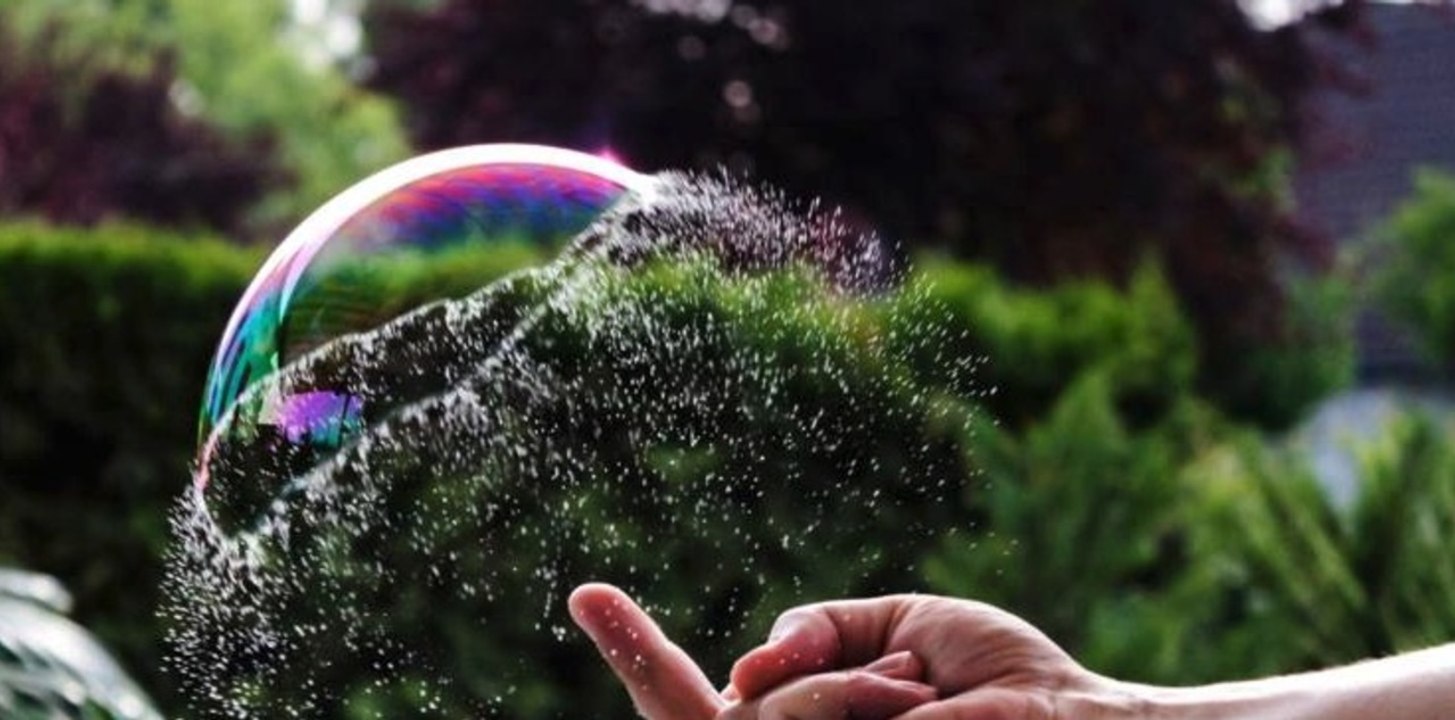 La prochaine crise pourrait venir de l'éclatement de la bulle immobilière, avertit la BCE