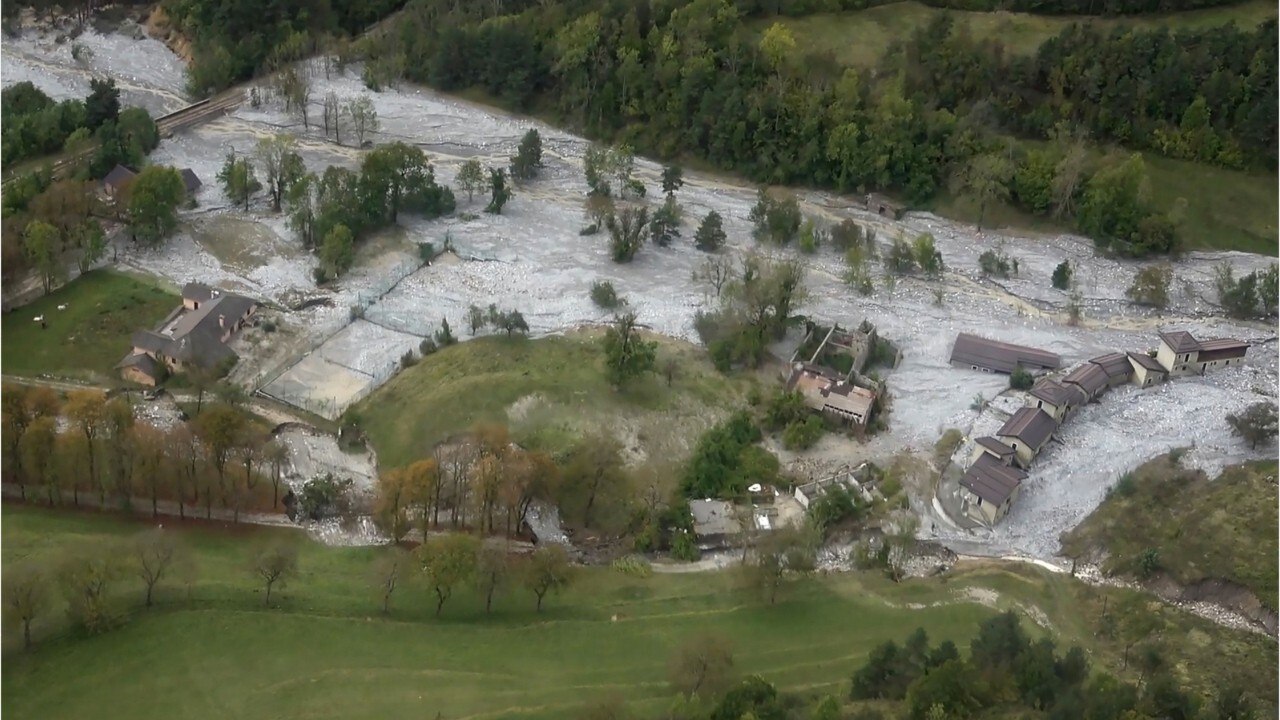 Intempéries dans les Alpes-Maritimes : un hélicoptère de l'armée perd toute sa cargaison en mer