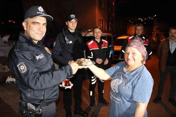 Amasya'da kavga ihbarına gelen polislere sürpriz yaptılar