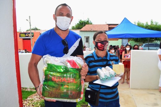 Prefeitura de Bom Jesus entrega cestas básicas a mais de 450 famílias e promove sopão solidário