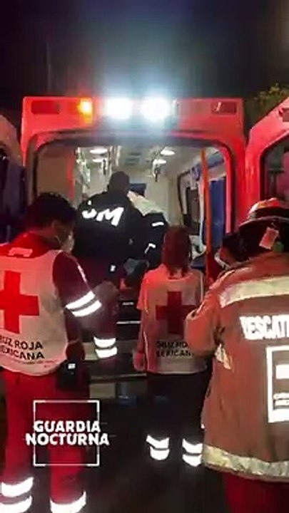 “Live“ Tres personas lesionadas tras un aparatoso choque en la colonia La Aurora, en Guadalajara
