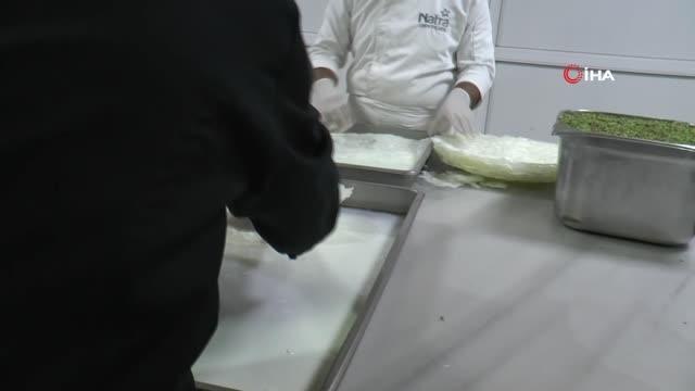 Ramazan ayında 'Güllaç' ustalarının yoğun mesaisi