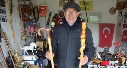 Emekli olduktan sonra antikaya merak saldı: Garajını müzeye çevirdi