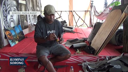 Seniman Papua Manfaatkan Limbah Sampah Hasilkan Barang Ekonomis Berwujud Icon Cendrawasih