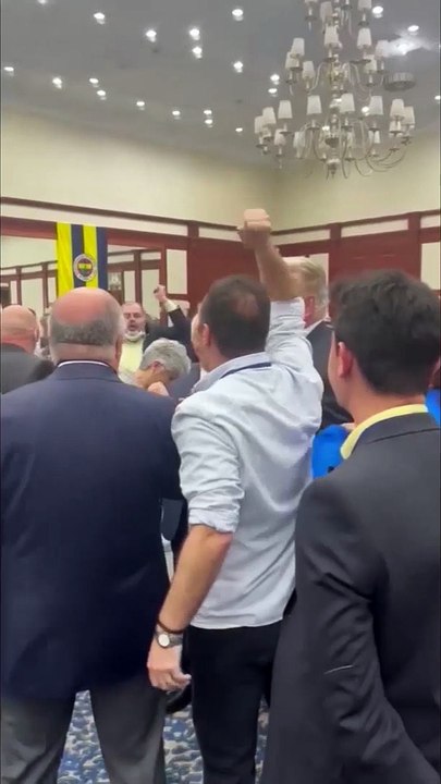 Fenerbahçe'de resmi olmayan sonuçlara göre Yüksek Divan Kurulu Başkanlığı'na Uğur Dündar seçildi