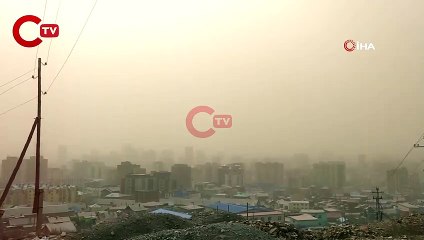 Moğolistan'ı kum fırtınası vurdu