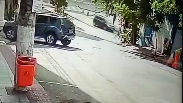 Bandido atira duas vezes contra comerciante durante roubo em Vitória