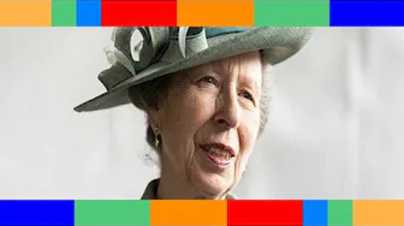 PHOTOS – Princesse Anne  arrivée très remarquée à Sydney pour représenter Elizabeth II