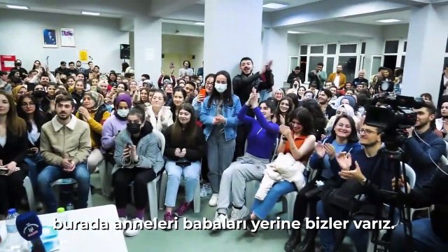 Üniversite öğrencileriyle iftar yapan Mansur Yavaş'a büyük sürpriz