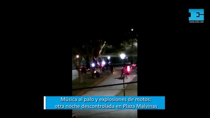 Música al palo y explosiones de motos: otra noche descontrolada en Plaza Malvinas