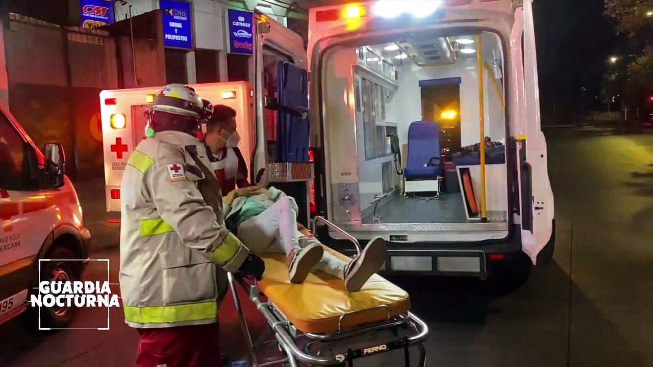 Tres personas lesionadas tras un aparatoso choque en la colonia La Aurora, en Guadalajara