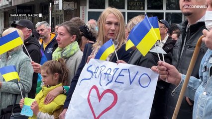 A 30 anni dall'assedio, Sarajevo manifesta a favore dell'Ucraina