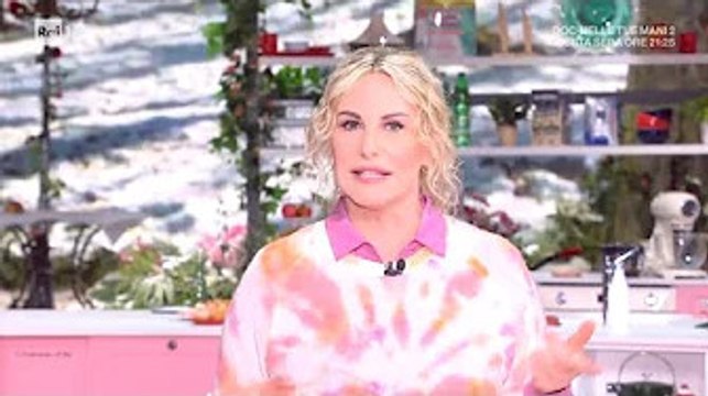 E' sempre mezzogiorno, Antonella Clerici racconta un aneddoto: Ecco cosa ha scritto un ragazzo sui