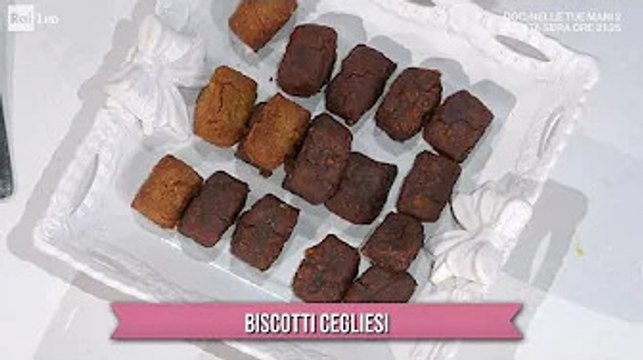 Ricetta dolce È sempre mezzogiorno: Antonella Ricci prepara i biscotti cegliesi È stata Antonella Ri