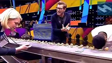 The most walnuts cracked with the head in one minute