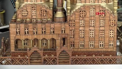 15 BİN KİBRİT ÇÖPÜNDEN YAPTIĞI CAMİYE 27 YILDIR GÖZÜ GİBİ BAKIYOR