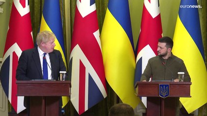 Boris Johnson faz visita surpresa a Zelenskyy e promete mais apoio à Ucrânia