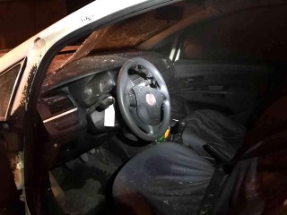 Park halindeki otomobil alev topuna döndü