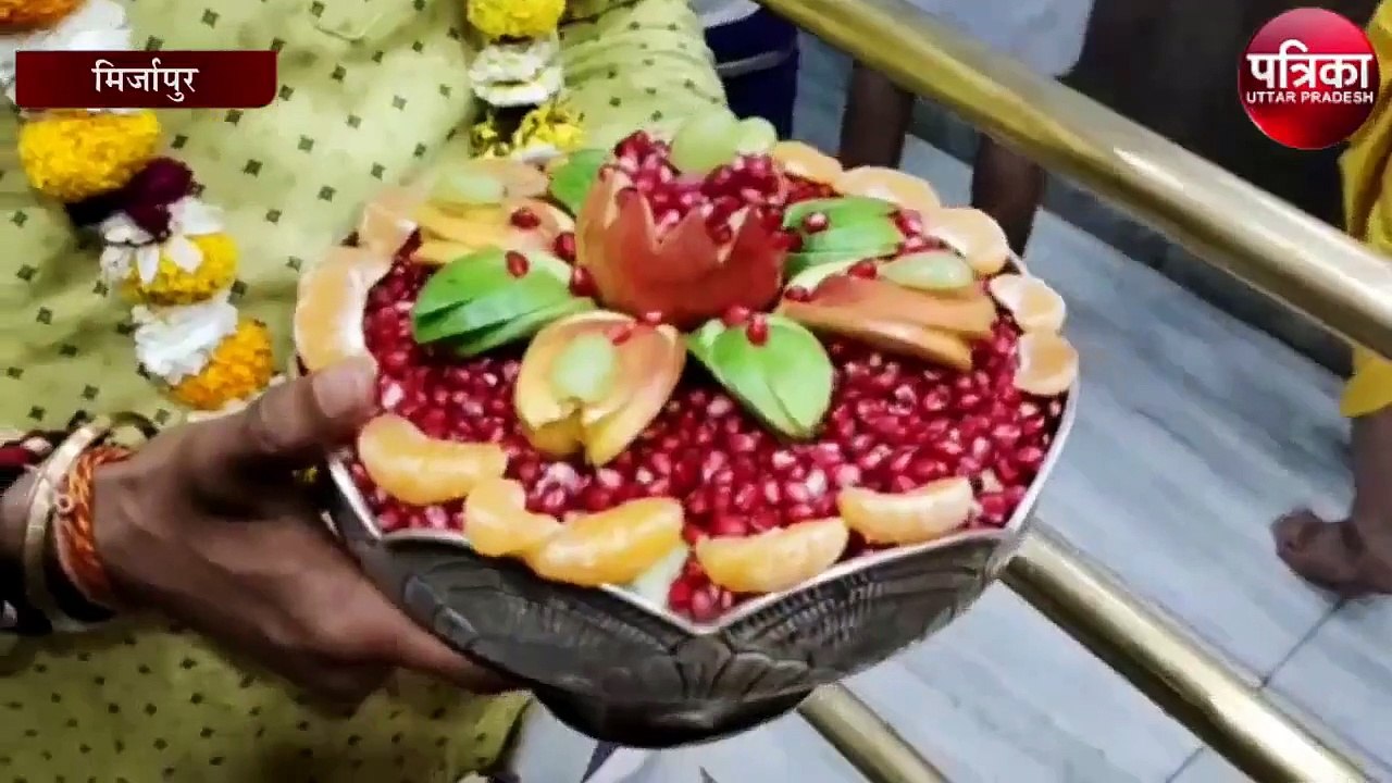 विंध्याचल में लगी भक्तों की भारी भीड़