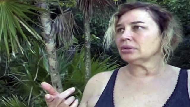 “Cose tremende”. Isola dei Famosi, Lory Del Santo spiffera tutto alla “nuova amica”