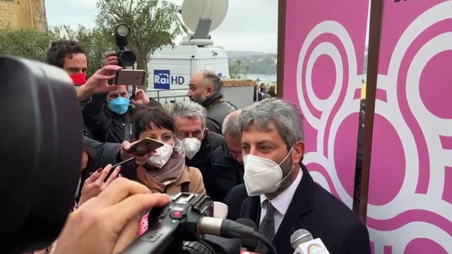 Procida, l'arrivo di Fico, De Luca e Manfredi: Giornata storica, tutelare l'isola