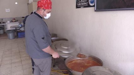 KIRIKKALE - Mobil aşevi hayırseverlerin desteğiyle iftar sofralarına AŞ ulaştırıyor