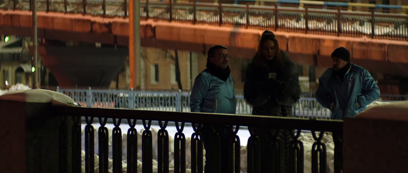 La Revanche Des Crevettes Pailletées Film Extrait - Boîte