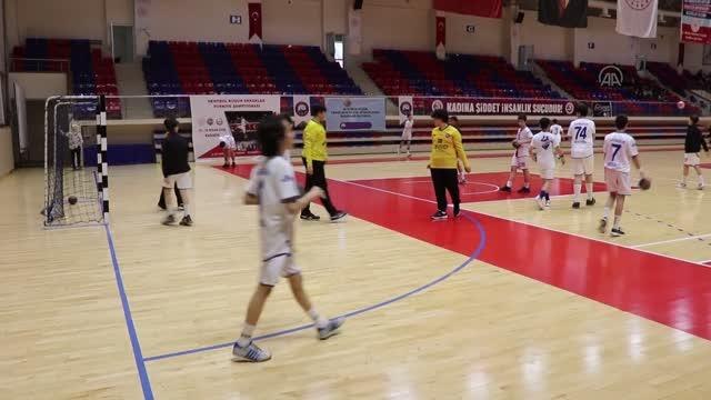Hentbol Küçük Erkekler Türkiye Şampiyonası başladı