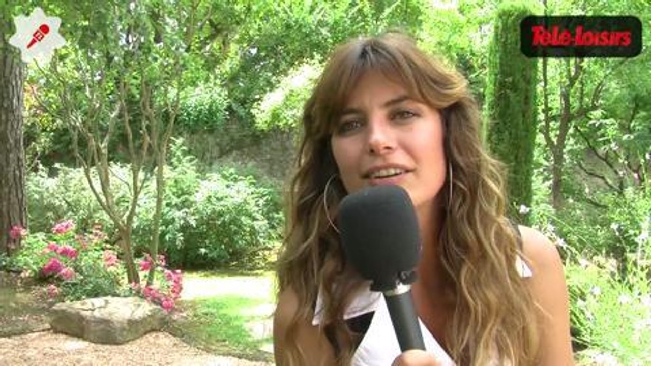 Laetitia Milot, Sophie Davant, Michel Drucker et Michel Cymes racontent leur premier amour d'été