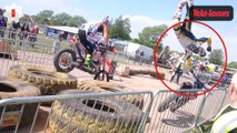 Il fait une chute impressionnante à moto... le Zapping web