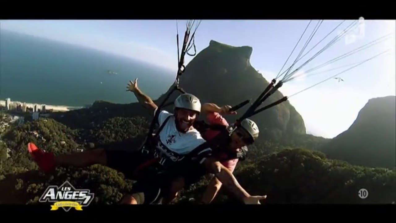 Les Anges 7 : L'énorme saut en parapente de Thibault