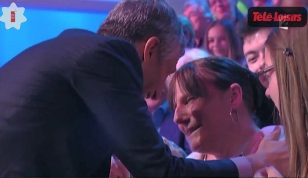 Nagui se jette sur une spectatrice... et là, c'est le drame... Le zapping jeux