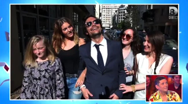 Elu plus beau mec par les internautes, Bertrand Chameroy ironise sur son succès