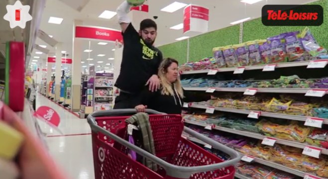 Il rend DINGUE sa copine en faisant les courses... Le Zapping Web